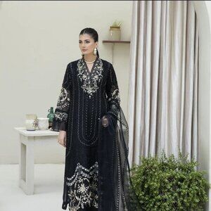 women Beautiful handwork Pakistani ready to wear suit party wear suit wedding